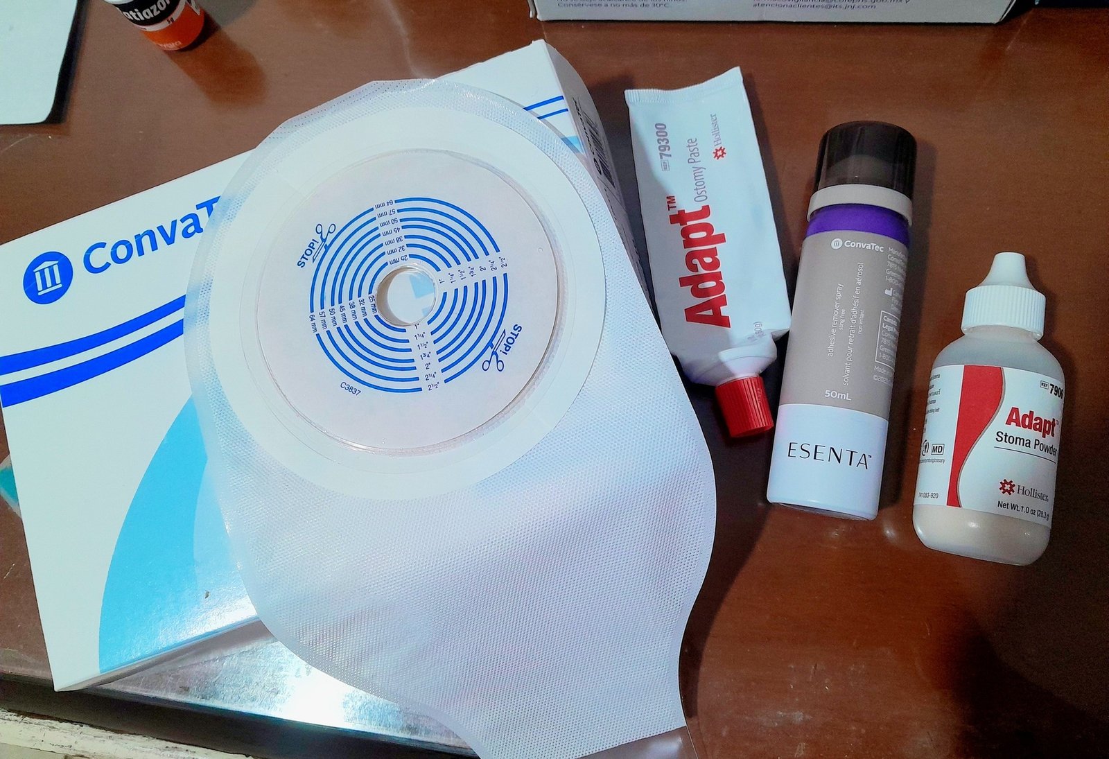 Cambio o Colocación de Bolsa de Ostomia